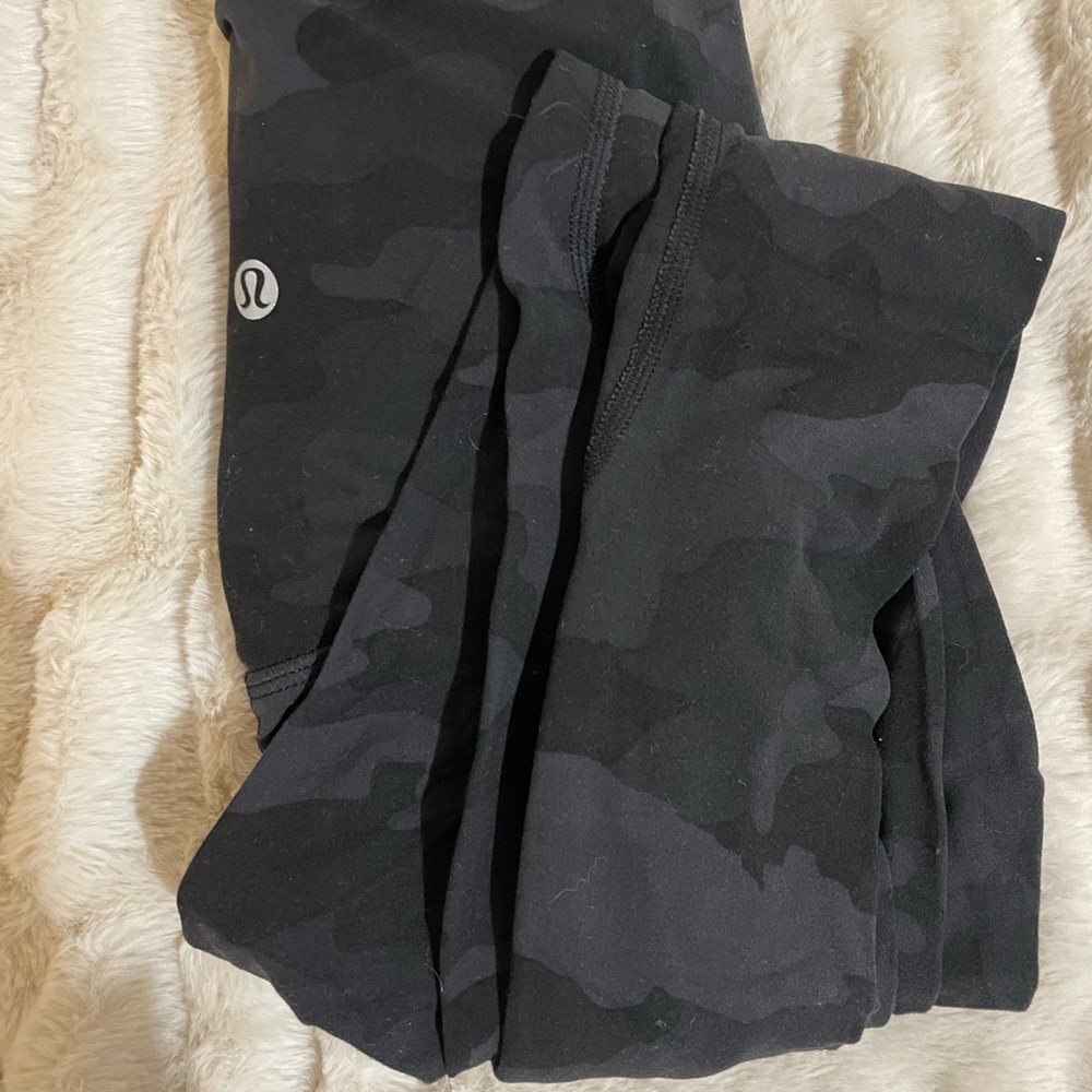 lululemon athletica Black Camo Leggings - Picture 3 of 3